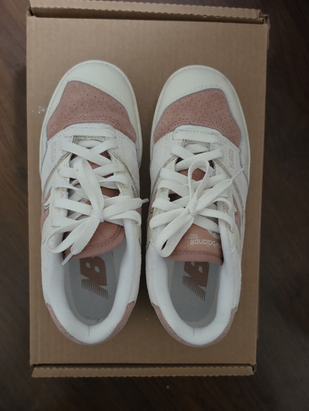 New Balance Womens Cream and Dusty Pink Retro Sneakers